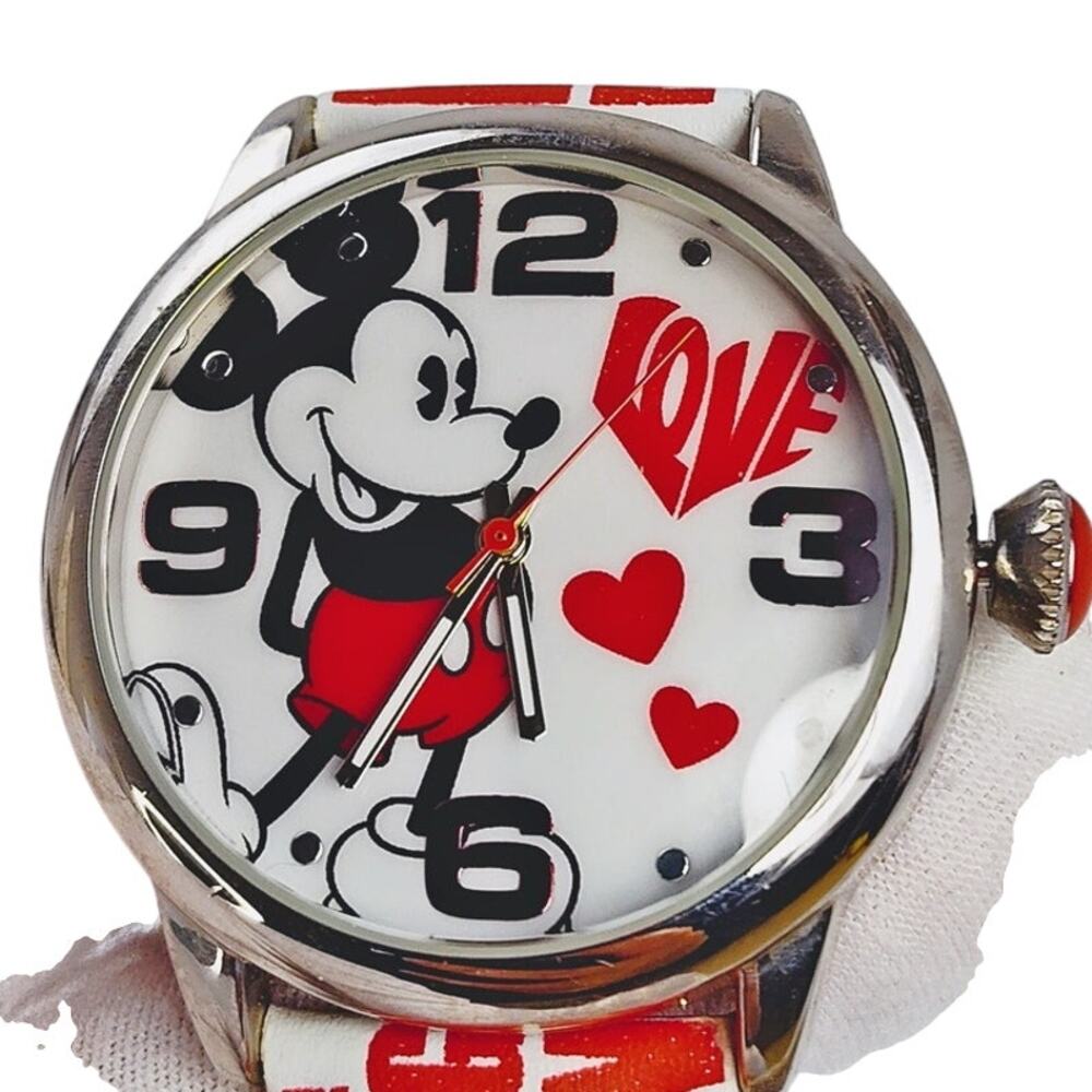 Disney Mickey Mouse Love Silver-Toned White Leather Watch